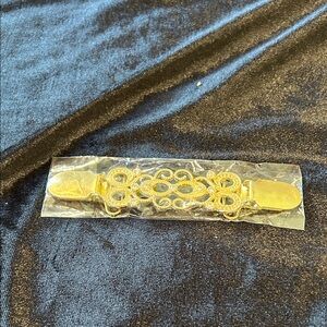 Elegant Gold Sweater scarf shawl Clip